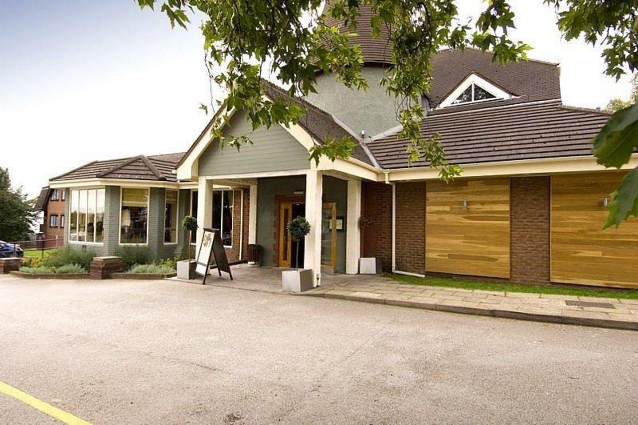 Premier South Hotel 3*